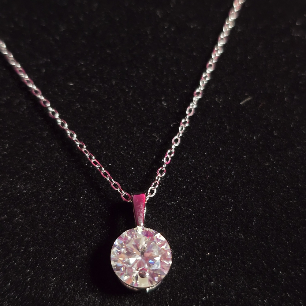 925 Sterling Silver Necklace With 3c.t VVS1 Moissanite Pendant - Picture 3 of 6